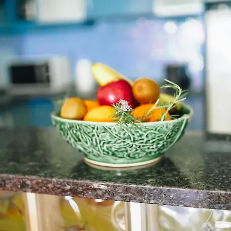 Host Wise - Terrace & Ocean View Flat Daire *