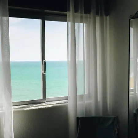 Host Wise - Terrace & Ocean View Flat Armacao de Pera